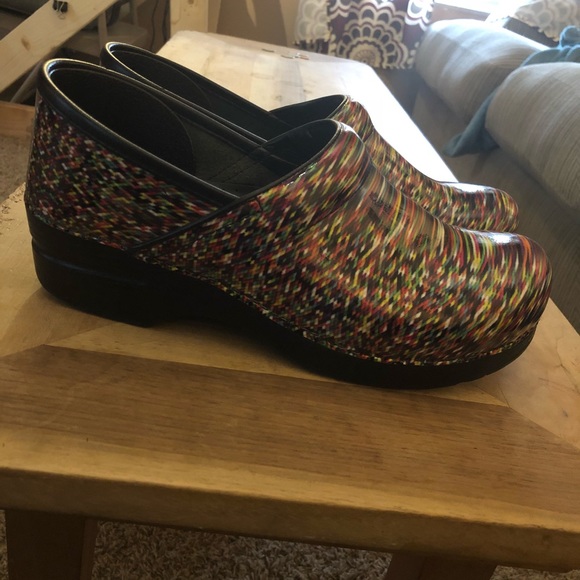 Dansko Shoes - Dansko clogs